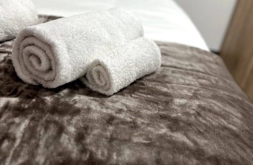 Sheldon Apartamento | Stylish Stay 10 mins from NEC, HS2 & BHX Airport