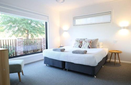 Wagga Wagga Casa | Stylish Stay 4BR Central Wagga