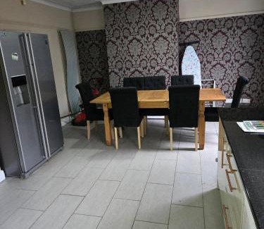 Roundhay Casa | Stylish stay in Leeds