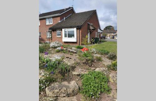 Fairwater Apartamento | Stylish studio bungalow, close to Cardiff Centre