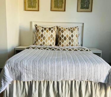 Germiston Apartamento | Stylish Studio in Hazel Park