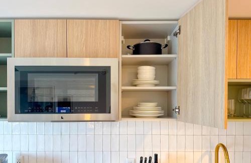 Downtown Miami Apartamento | Stylish Studio in the heart of vibrant Downtown- Daily resort fee and parking not included