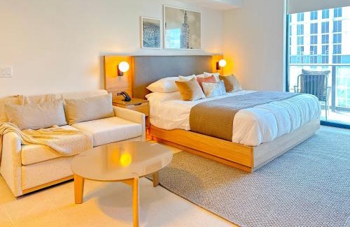 Downtown Miami Apartamento | Stylish Studio in the heart of vibrant Downtown- Daily resort fee and parking not included