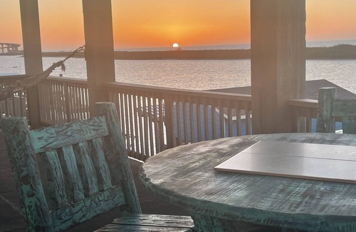Cedar Lane Apartamento | Stylish Studio on ICW w Sargent Beach Views