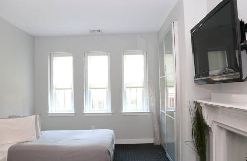 Back Bay Apartamento | Stylish Studio on Newbury St, THIS IS BOSTON! #12