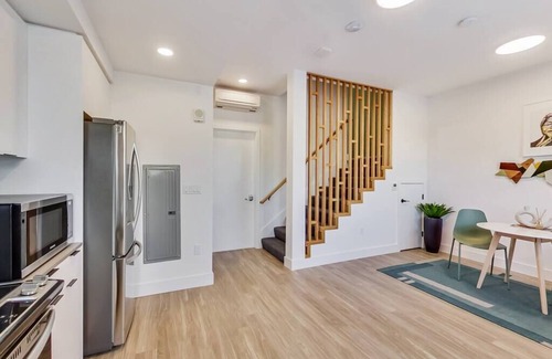 West Oakland Apartamento | Stylish Studio Suite in West Oakland