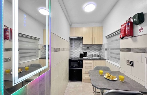 Maerdy Apartamento | Stylish Studio Suite w/ VIP lounge access - Maerdy