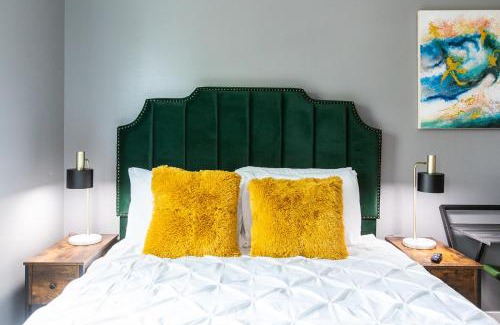 University Heights Apartamento | Stylish-studio-walker's-paradise-wifi-ac