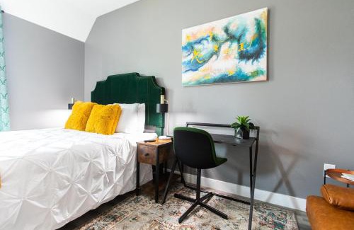 University Heights Apartamento | Stylish-studio-walker's-paradise-wifi-ac