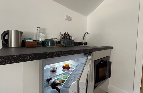 Chard Apartamento | Stylish Studio with Kitchenette - Double En-suite