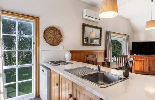 Rangatira Park Casa | Stylish Taupo Villa Retreat
