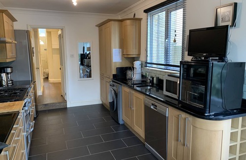 Bellingham Casa | Elegante, propiedad de tres camas, zona tranquila, excelente acceso al centro de Londres