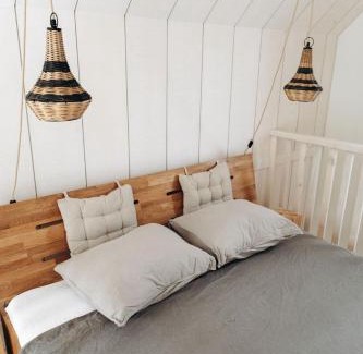 Kolka Casa | Stylish Tiny Cabin Pitrog
