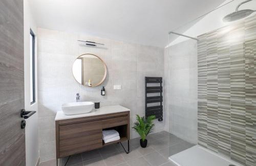 Ranton Casa | Stylish troglodyte home