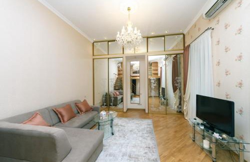 Khreshchatyy Yar Apartamento | Stylish two-level flat 2 min from Khreschatyk