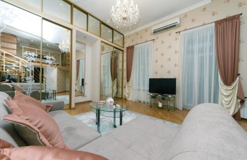 Khreshchatyy Yar Apartamento | Stylish two-level flat 2 min from Khreschatyk