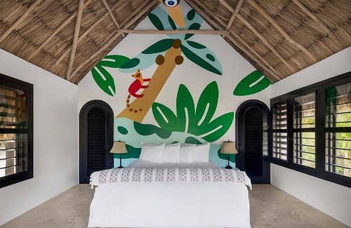 San Pedro Hotel | Stylish Unit, Close to Rainforest w/ Pool & Spa, Speedboat Shuttle from Airport