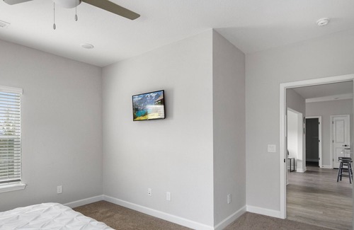Charlotte Apartamento | Stylish Uptown Apartment near UNC and Charlotte Motor Speedway 8306