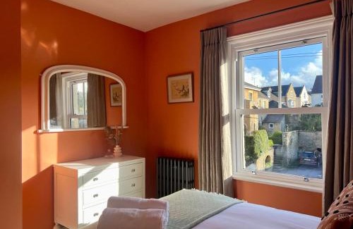 Frome Casa | Stylish Victorian Home - Central Frome