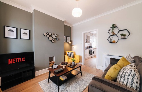 Acocks Green Casa | Stylish & Well Equipped Modern Home in Birmingham with WiFi