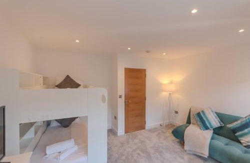 Westgate-on-Sea Casa | Stylish Westgate-on-sea Haven Near Beach By Adliv