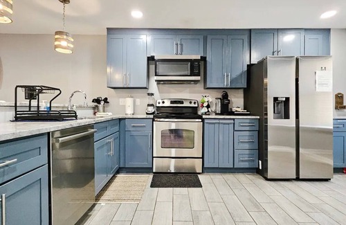 Downtown Wilmington Casa | Modern City Center House w/ Loft & 4 Parking Spots