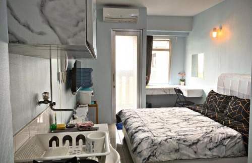 Pluit Apartamento | Stylist & Minimalist Studio Pool View at Apt Green Bay Tower G