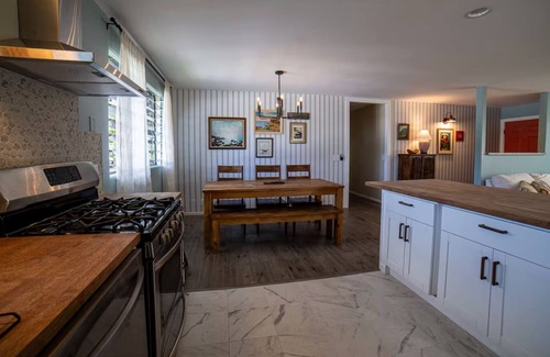 Captain Cook Casa | Stylized Captain's House