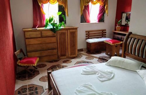 Bairro da Enseada Casa | Suíte 1 com piscina e wi-fi em Caraguatatuba