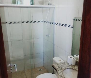 Goiania Apartamento | Suíte 103 confortável e espaçosa