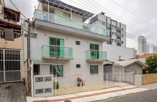 Nacoes Casa | Suíte Aconchegante em BC - aos Pés do Cristo Luz