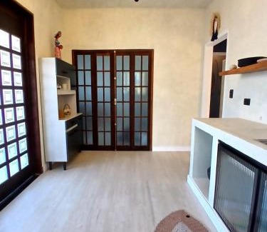 Itaoca Casa | Suíte Casal com Hidro no Centro - Infinito Particular