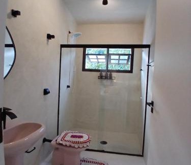 Itaoca Casa | Suíte Casal no Centro - Jardim Secreto