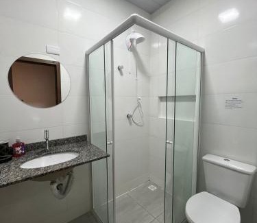 Velha Casa | Suíte com BWC PRIVATIVO Com AR Ao Lado da Vila Germânica Oktoberfest
