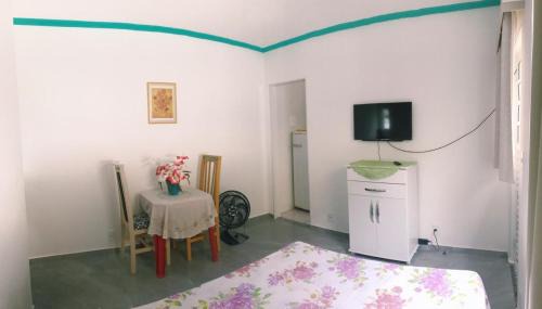 Parque Burle Casa | Suíte com cozinha no quintal da casa