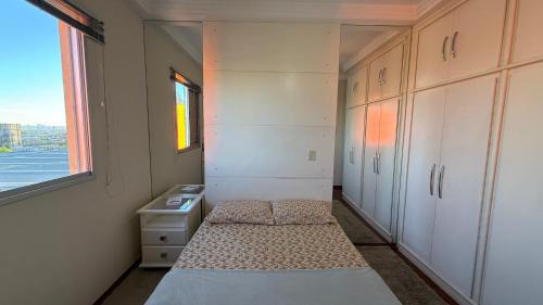Sorocaba Casa | Suíte com espaço compartilhado ao lado do shopping, BOS, Centro