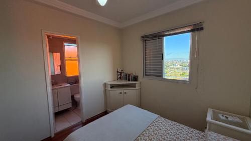 Sorocaba Casa | Suíte com espaço compartilhado ao lado do shopping, BOS, Centro
