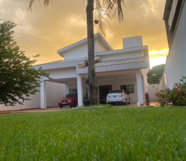 Goiania Casa | Suíte com janela para o jardim