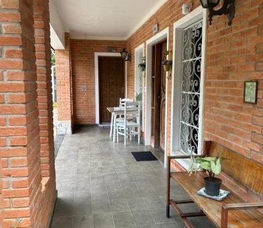 Mairipora Casa | Suíte espaçosa em bairro bem localizado
