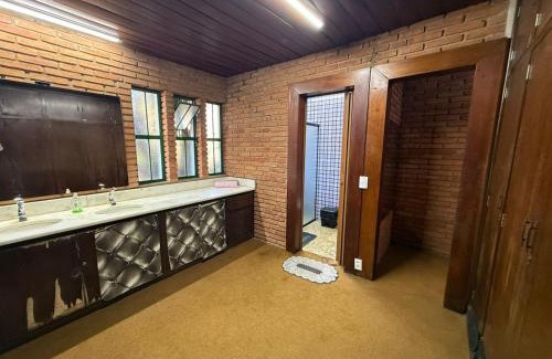Botucatu Casa | Suíte king com ar condicionado