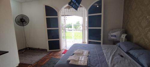 Campinas Casa | Suíte luxo com sacada mobiliada Q1