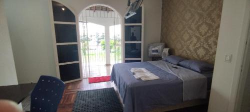 Campinas Casa | Suíte luxo com sacada mobiliada Q1