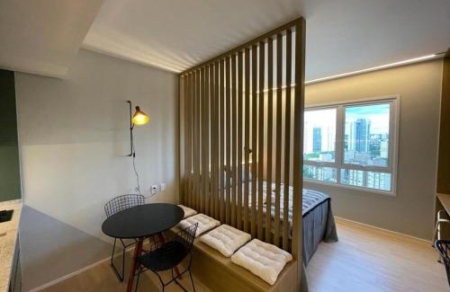 Setor Bueno Apartamento | Suíte Luxuosa com cozinha Blend Smart 1356