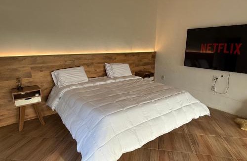Guaratiba Casa | Suíte na montanha - Recreio dos Bandeirantes - entrada independente, com vista pra Floresta
