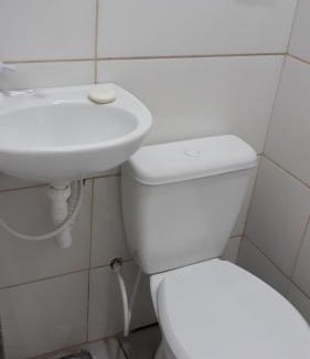 Centro de Vila Velha Apartamento | Sua Kitnet na Praia 12 Atenção PEQUENA Só prá dormir Ambiente Familiar Ar Cond TV Microondas Frigobar Internet Centro