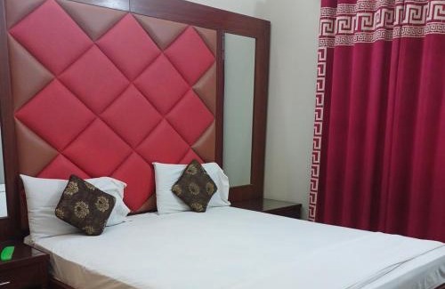 Gulshan-e-Iqbal Hotel | Subhan Inn