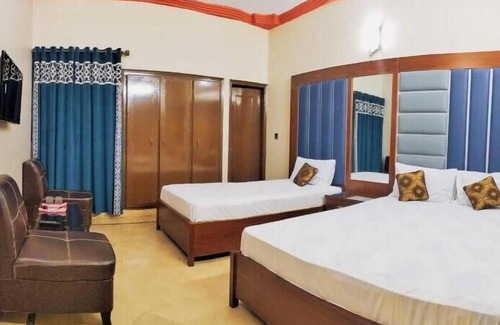 Gulshan-e-Iqbal Casa | Subhan Palace Guest House Karachi