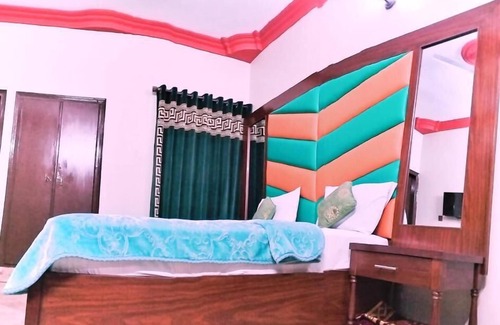 Gulshan-e-Iqbal Casa | Subhan Palace Guest House