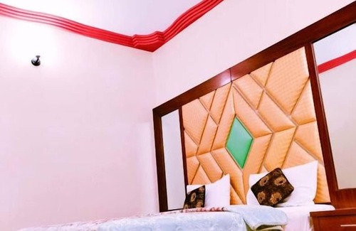 Gulshan-e-Iqbal Casa | Subhan Palace Guest House