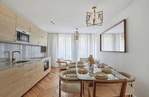 Saint-Vincent-de-Paul Apartamento | Sublime Air-conditioned Apartment Center of Paris